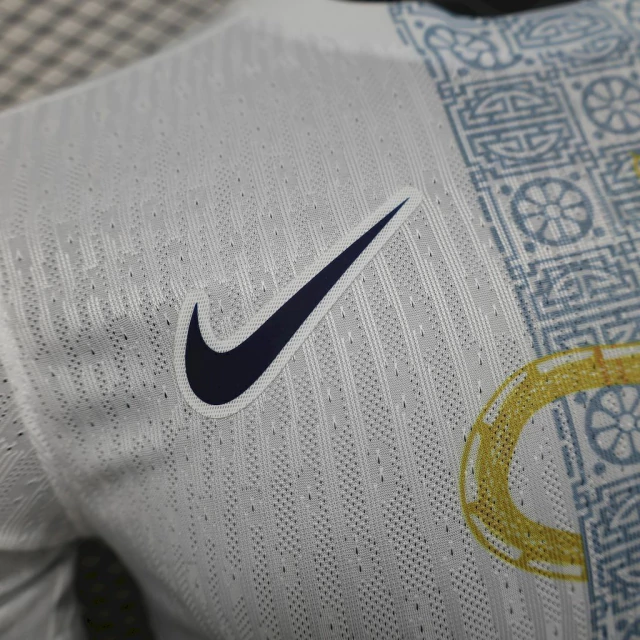 Camisa Tottenham Edição Especial 'Ano Novo Lunar' - 2025/26 - Jogador Masculino